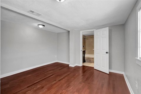 Casa en venta en Zephyrhills, Florida, 4 dormitorios, 177.54 m2 № 1885540 - foto 21