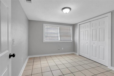 Casa en venta en Zephyrhills, Florida, 4 dormitorios, 177.54 m2 № 1885540 - foto 26