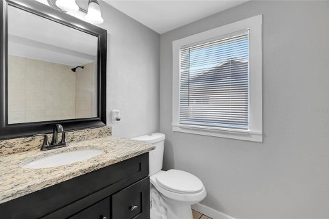 Casa en venta en Zephyrhills, Florida, 4 dormitorios, 177.54 m2 № 1885540 - foto 28