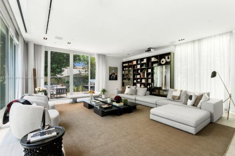 Villa ou maison à vendre à Miami Beach, Floride: 3 chambres, 388.8 m2 № 1738979 - photo 14