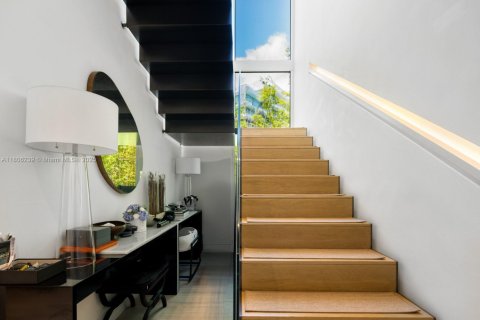 Villa ou maison à vendre à Miami Beach, Floride: 3 chambres, 388.8 m2 № 1738979 - photo 29
