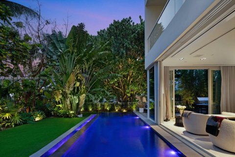 Villa ou maison à vendre à Miami Beach, Floride: 3 chambres, 388.8 m2 № 1738979 - photo 4