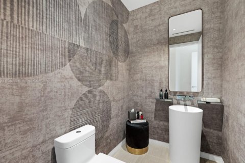 Villa ou maison à vendre à Miami Beach, Floride: 3 chambres, 388.8 m2 № 1738979 - photo 24