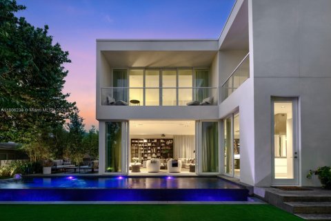 Villa ou maison à vendre à Miami Beach, Floride: 3 chambres, 388.8 m2 № 1738979 - photo 1