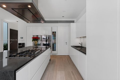 Villa ou maison à vendre à Miami Beach, Floride: 3 chambres, 388.8 m2 № 1738979 - photo 23