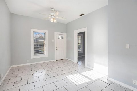 House in Tampa, Florida 4 bedrooms, 97.08 sq.m. № 1613197 - photo 18