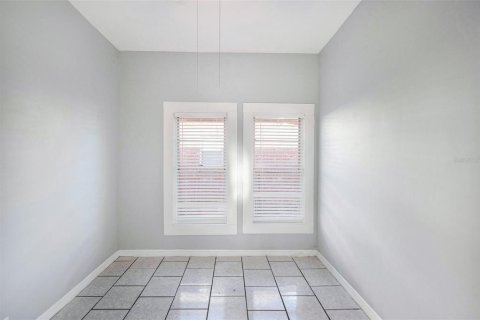 House in Tampa, Florida 4 bedrooms, 97.08 sq.m. № 1613197 - photo 14