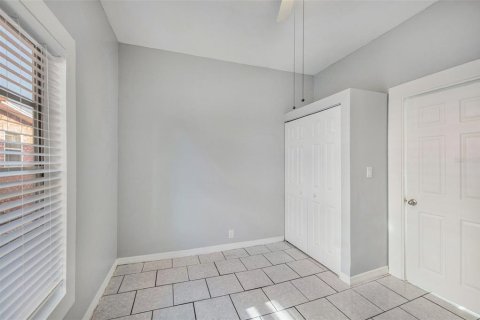 House in Tampa, Florida 4 bedrooms, 97.08 sq.m. № 1613197 - photo 10
