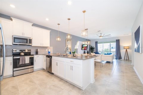 Copropriété à louer à Davenport, Floride: 3 chambres, 166.11 m2 № 2098668 - photo 9