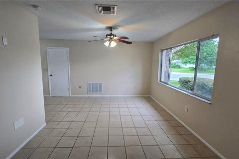 Villa ou maison à louer à Hudson, Floride: 2 chambres, 76.55 m2 № 2424342 - photo 2