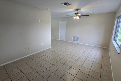Villa ou maison à louer à Hudson, Floride: 2 chambres, 76.55 m2 № 2424342 - photo 3