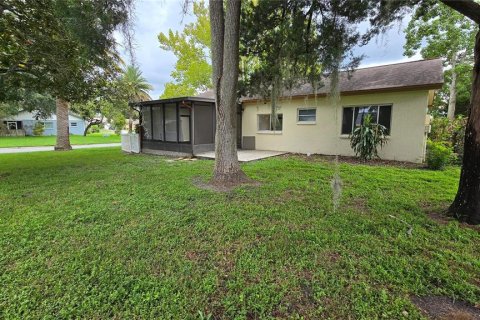 Villa ou maison à louer à Hudson, Floride: 2 chambres, 76.55 m2 № 2424342 - photo 20
