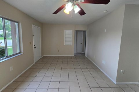 Villa ou maison à louer à Hudson, Floride: 2 chambres, 76.55 m2 № 2424342 - photo 4