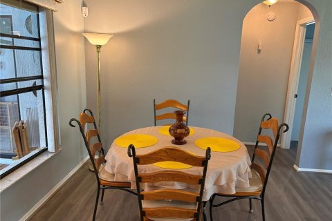 Villa ou maison à vendre à Tampa, Floride: 4 chambres, 159.98 m2 № 2142223 - photo 13