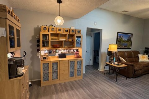 Villa ou maison à vendre à Tampa, Floride: 4 chambres, 159.98 m2 № 2142223 - photo 17