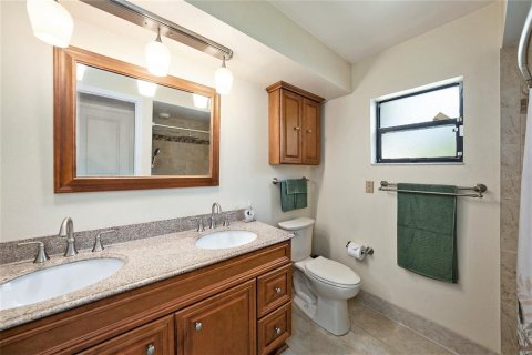 Villa ou maison à vendre à Tampa, Floride: 4 chambres, 159.98 m2 № 2142223 - photo 24