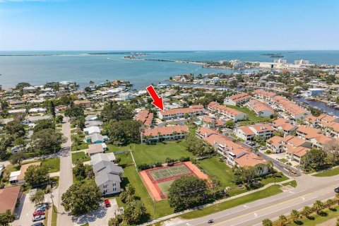 Townhouse in Dunedin, Florida 2 bedrooms, 103.49 sq.m. № 1899824 - photo 2