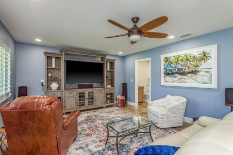 Townhouse in Dunedin, Florida 2 bedrooms, 103.49 sq.m. № 1899824 - photo 19