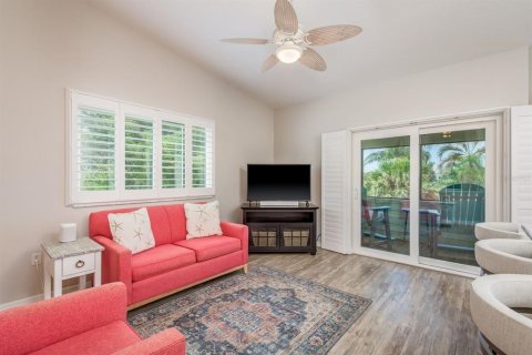 Townhouse in Dunedin, Florida 2 bedrooms, 103.49 sq.m. № 1899824 - photo 13