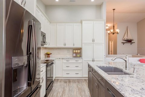 Townhouse in Dunedin, Florida 2 bedrooms, 103.49 sq.m. № 1899824 - photo 8