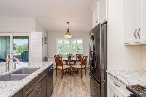 Townhouse in Dunedin, Florida 2 bedrooms, 103.49 sq.m. № 1899824 - photo 10