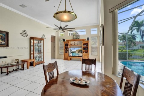 Casa en venta en Coral Springs, Florida, 5 dormitorios, 269.23 m2 № 2071281 - foto 20