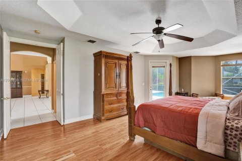 Casa en venta en Coral Springs, Florida, 5 dormitorios, 269.23 m2 № 2071281 - foto 27