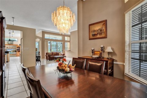 Casa en venta en Coral Springs, Florida, 5 dormitorios, 269.23 m2 № 2071281 - foto 10