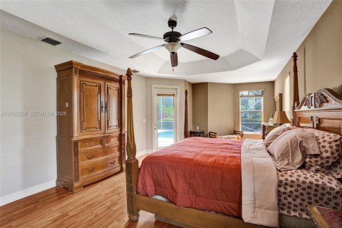 Casa en venta en Coral Springs, Florida, 5 dormitorios, 269.23 m2 № 2071281 - foto 28