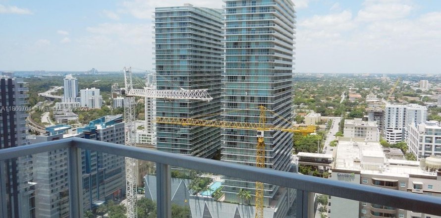 Condominio en Miami, Florida, 2 dormitorios  № 1889118