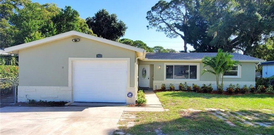 Villa ou maison à Saint Petersburg, Floride 4 chambres, 164.16 m2 № 2416724