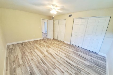 Villa ou maison à louer à Saint Petersburg, Floride: 4 chambres, 164.16 m2 № 2416724 - photo 23