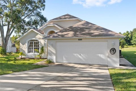 House in Clermont, Florida 3 bedrooms, 110.18 sq.m. № 1877324 - photo 1
