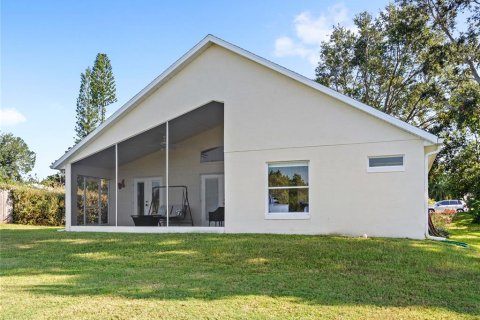 House in Clermont, Florida 3 bedrooms, 110.18 sq.m. № 1877324 - photo 28