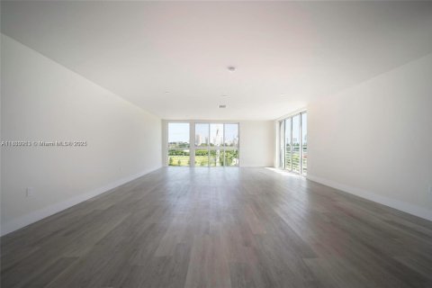 Condominio en venta en Miami, Florida, 1 dormitorio, 91.04 m2 № 1814828 - foto 8