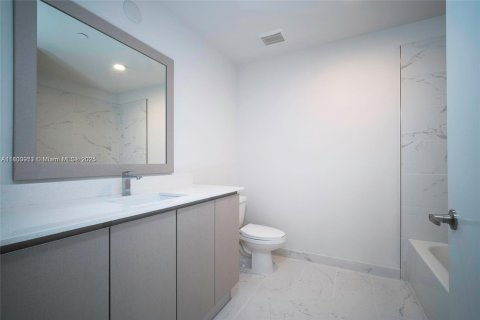 Condominio en venta en Miami, Florida, 1 dormitorio, 91.04 m2 № 1814828 - foto 10