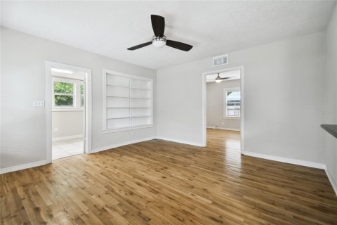 Villa ou maison à louer à Tampa, Floride: 3 chambres, 110 m2 № 1907572 - photo 25