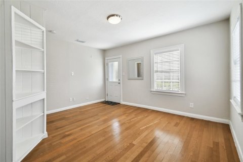 Villa ou maison à louer à Tampa, Floride: 3 chambres, 110 m2 № 1907572 - photo 7