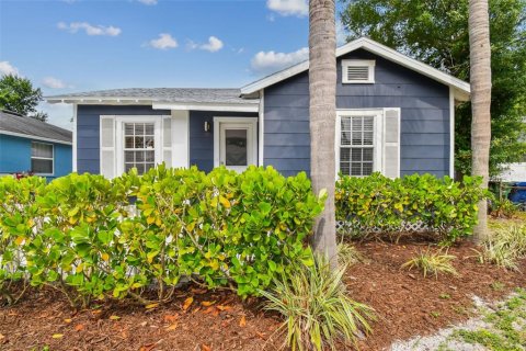 Villa ou maison à louer à Tampa, Floride: 3 chambres, 110 m2 № 1907572 - photo 1