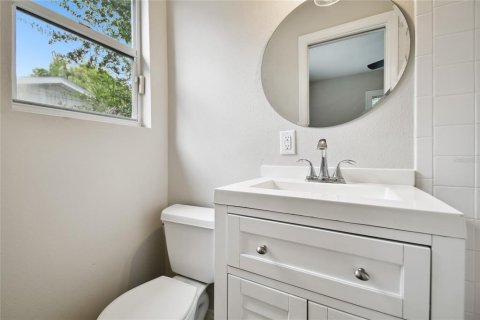 Villa ou maison à louer à Tampa, Floride: 3 chambres, 110 m2 № 1907572 - photo 28