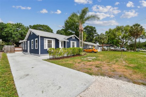 Villa ou maison à louer à Tampa, Floride: 3 chambres, 110 m2 № 1907572 - photo 2