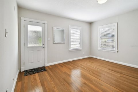 Villa ou maison à louer à Tampa, Floride: 3 chambres, 110 m2 № 1907572 - photo 8