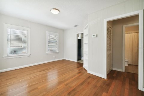 Villa ou maison à louer à Tampa, Floride: 3 chambres, 110 m2 № 1907572 - photo 6
