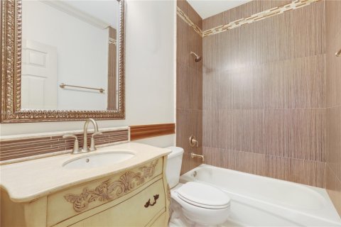 Casa en venta en Homestead, Florida, 4 dormitorios, 172.52 m2 № 1766921 - foto 19