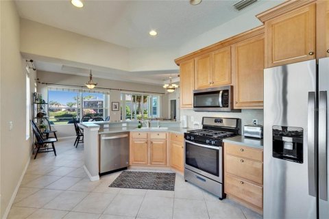 Casa en venta en Sun City Center, Florida, 3 dormitorios, 139.63 m2 № 1582161 - foto 2