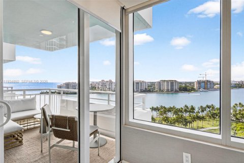 Condo in Miami Beach, Florida, 2 bedrooms  № 1992974 - photo 4