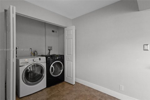 Casa en venta en Lighthouse Point, Florida, 3 dormitorios, 172.43 m2 № 1993857 - foto 20