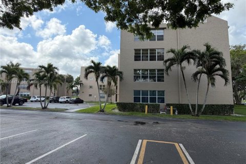 Copropriété à louer à Davie, Floride: 1 chambre, 78.97 m2 № 2068594 - photo 5