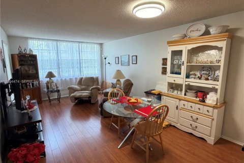 Copropriété à louer à Davie, Floride: 1 chambre, 78.97 m2 № 2068594 - photo 11