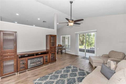 House in DeBary, Florida 4 bedrooms, 193.7 sq.m. № 1883125 - photo 12